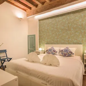 Oltrarno In Italia