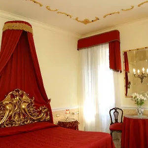 https://casa-alla-fenice.hotelslidodijesolo.com