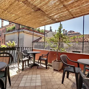 https://casa-di-sara-venice.hotelslidodijesolo.com