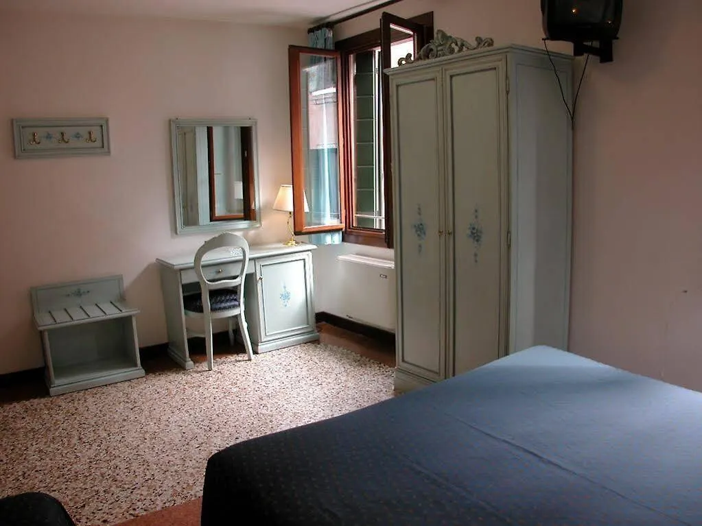 Guesthouse Ca' San Marcuola 1 Venice Italy